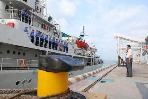 中国渔政2010年首批南沙巡航护渔编队凯旋(图)